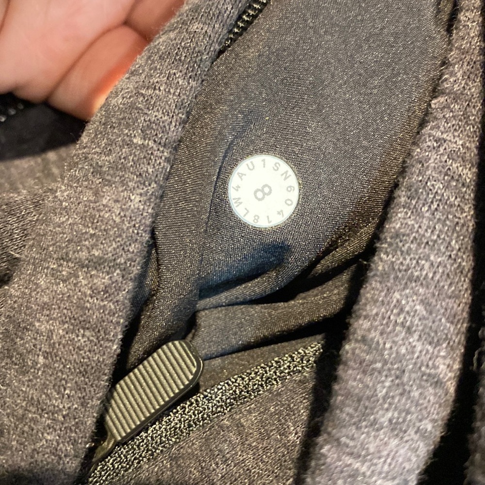 Lululemon Plush Times Jacket Heathered grey Core Black size 8 ⭐️⭐️⭐️⭐️ - Picture 7 of 16